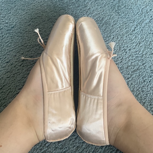 Pointe shoes - Picture 7 of 7